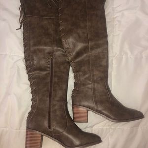 Heeled thigh high boots!